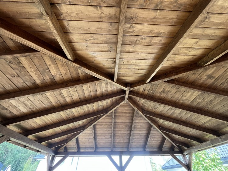 Altana wolnostojąca Zwierki 3.jpg